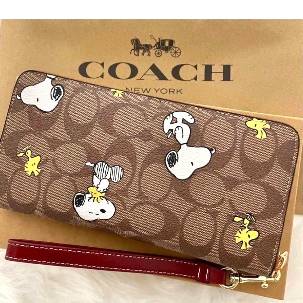 Coach Brown Snoopy and Woodstock Wristlet - Picture 3 of 16